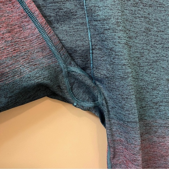 Athleta Relay Capri leggings size large seamless multicolor activewear colorful - Picture 7 of 9